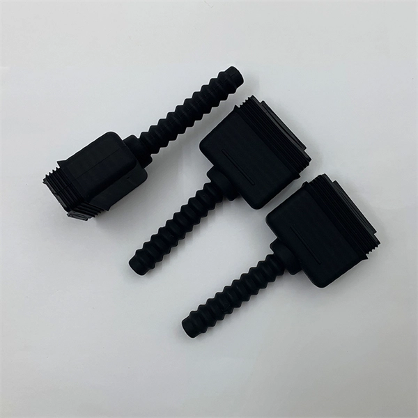 What kind of connection cable is needed for a fiber optic terminal box 